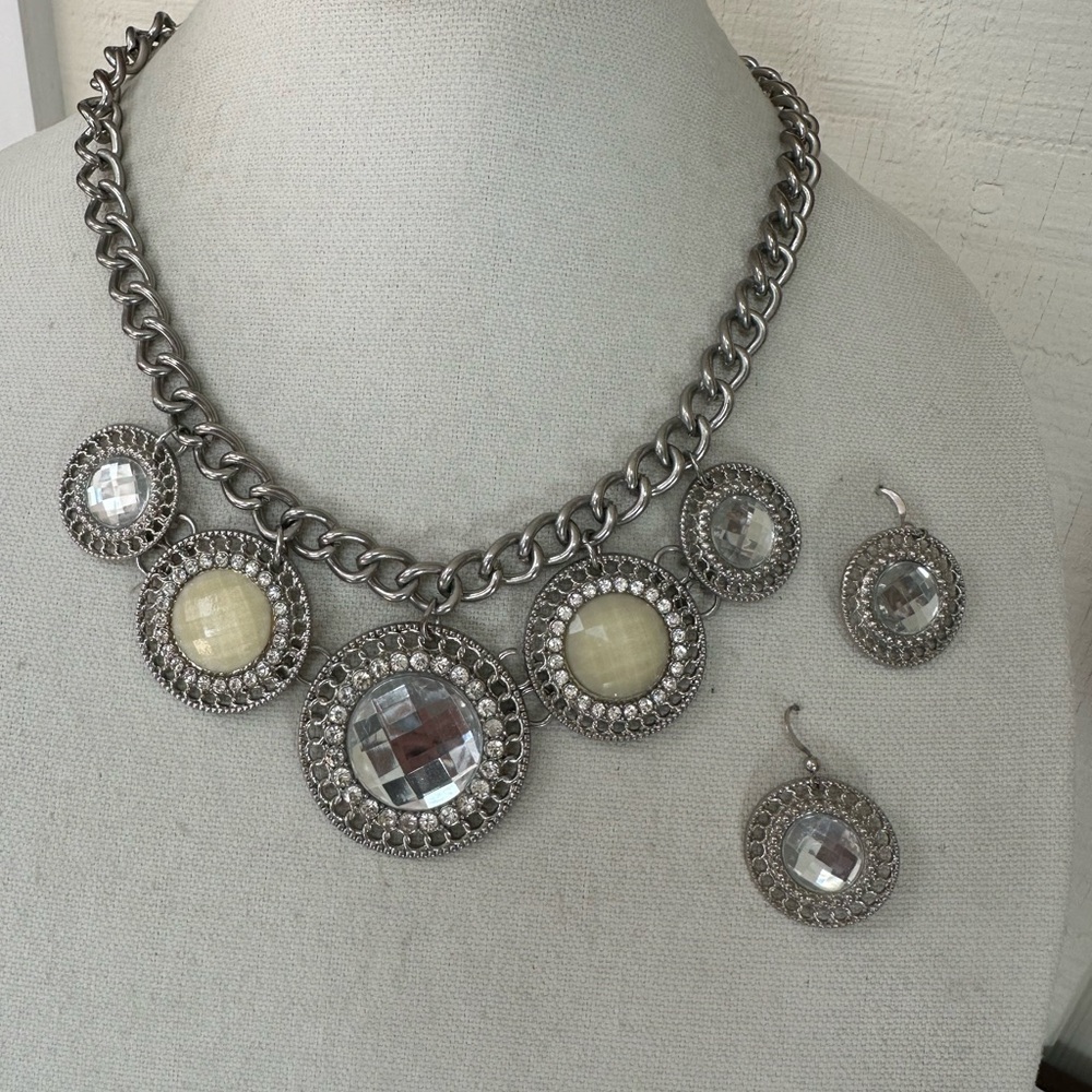 Large silvertone chain and medallion dangles necklace
